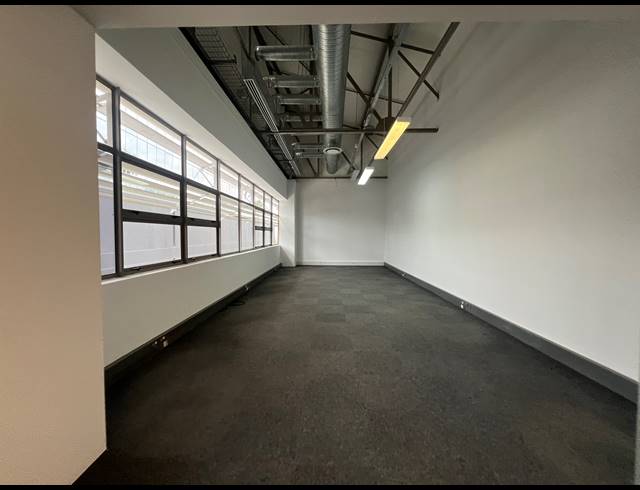 94M² OFFICE TO LET IN ROSEBANK